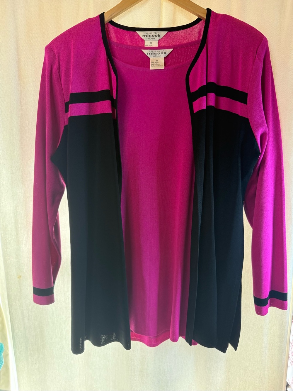 🌺Misook Fuchsia and Black Cardigan Sweater and Shell - 2 Pieces 🌺